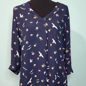 Lex & Madison 3 Quarter Sleeve Bird Blouse Size Med
Lot I